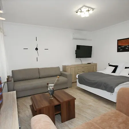 Hangjegy 아파트호텔 3*