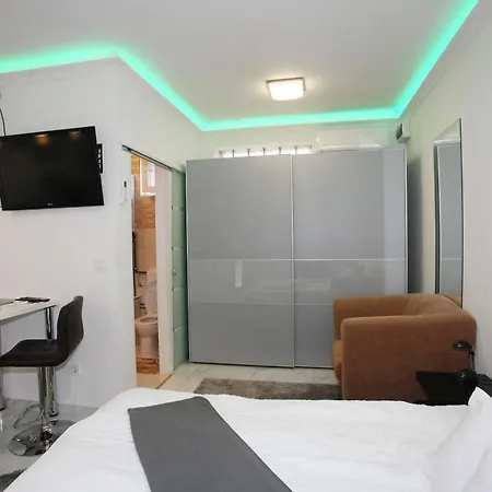 Hangjegy 아파트호텔 3*