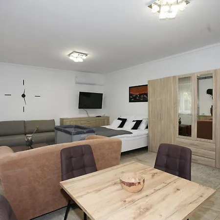 아파트호텔 Hangjegy 3*