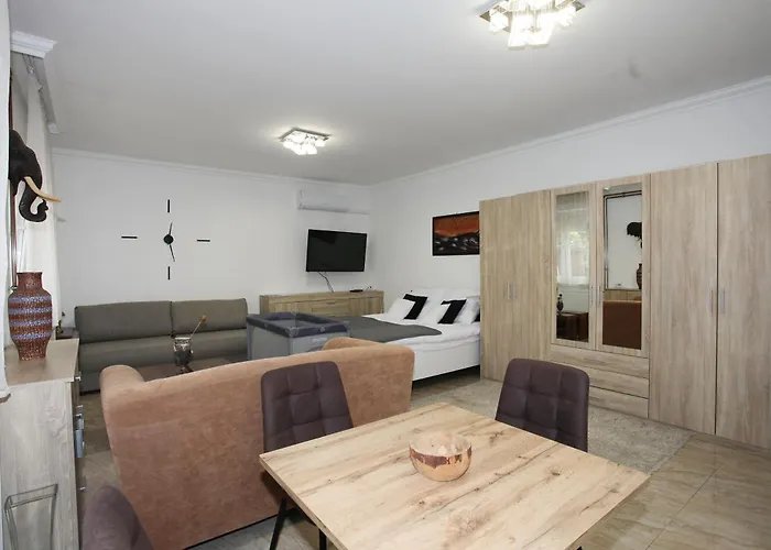 Aparthotel Hangjegy 3*